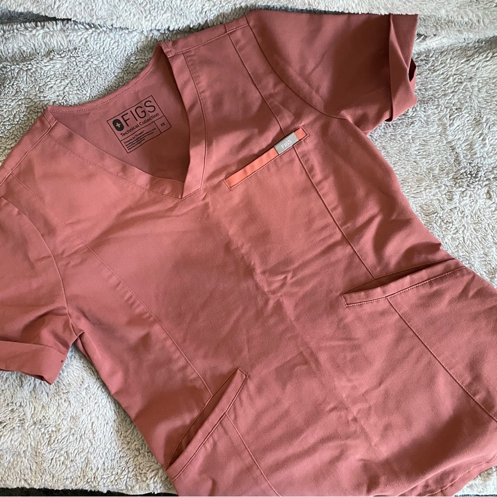 Figs Mauve Three Pocket Scrub Top XS